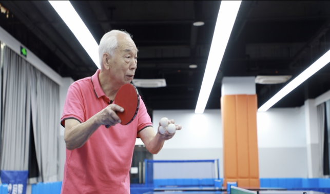 情系乒乓 貢獻(xiàn)卓著——“體育工作杰出貢獻(xiàn)者”國家榮譽(yù)稱號獲得者張燮林