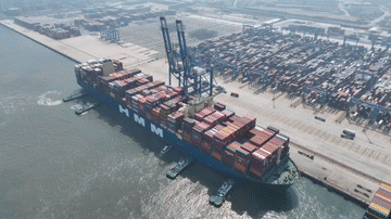 苦練絕活 爭創(chuàng)一流——“人民工匠”國家榮譽(yù)稱號獲得者許振超